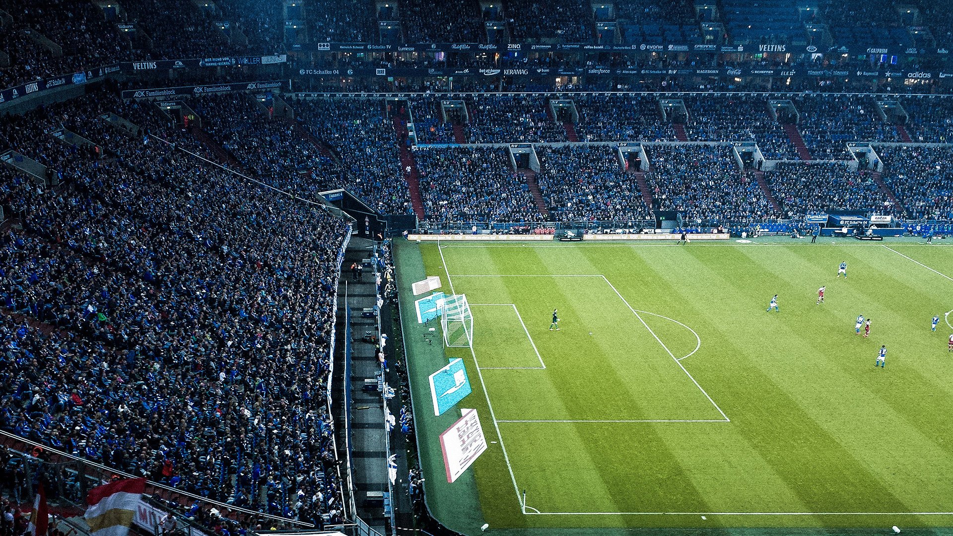 年终总决赛战况：迈阿密热火防线稳固，AC米兰进攻受阻，伊布成最佳